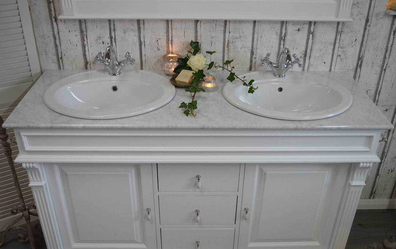 Waschtisch mit Marmorplatte