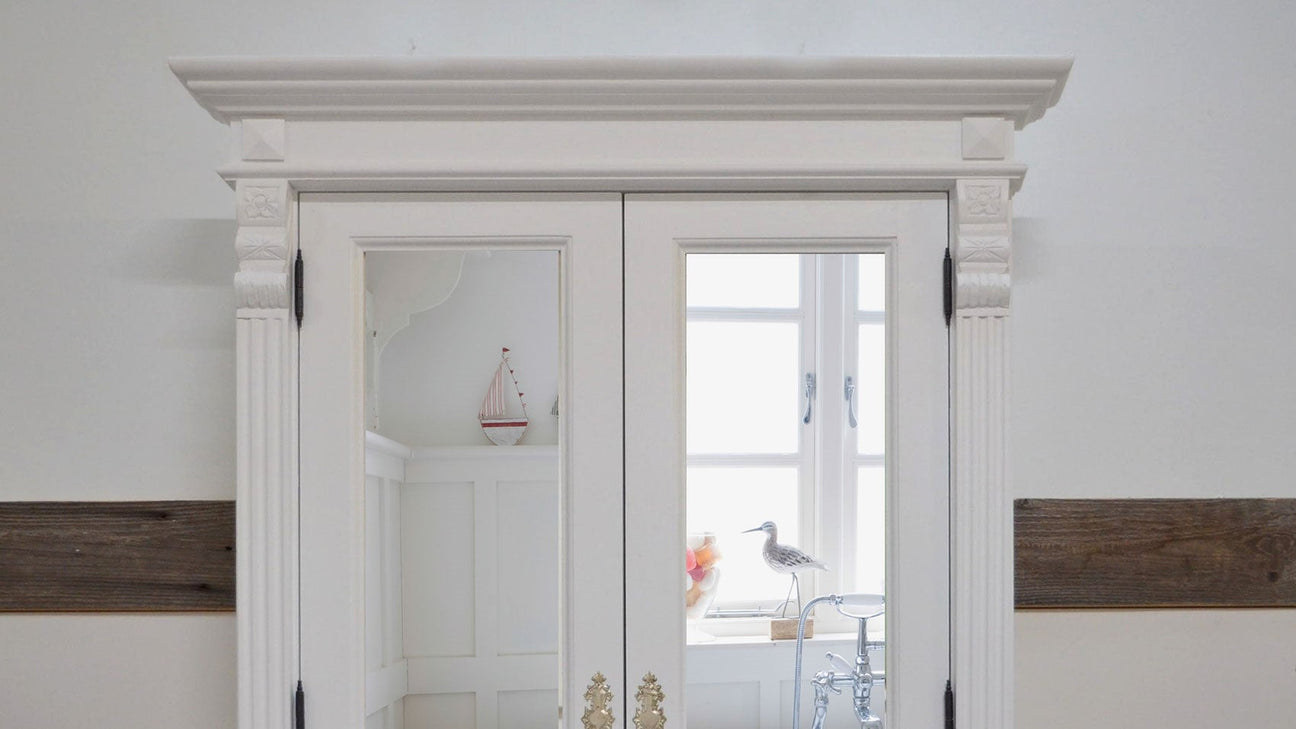 Country house mirror