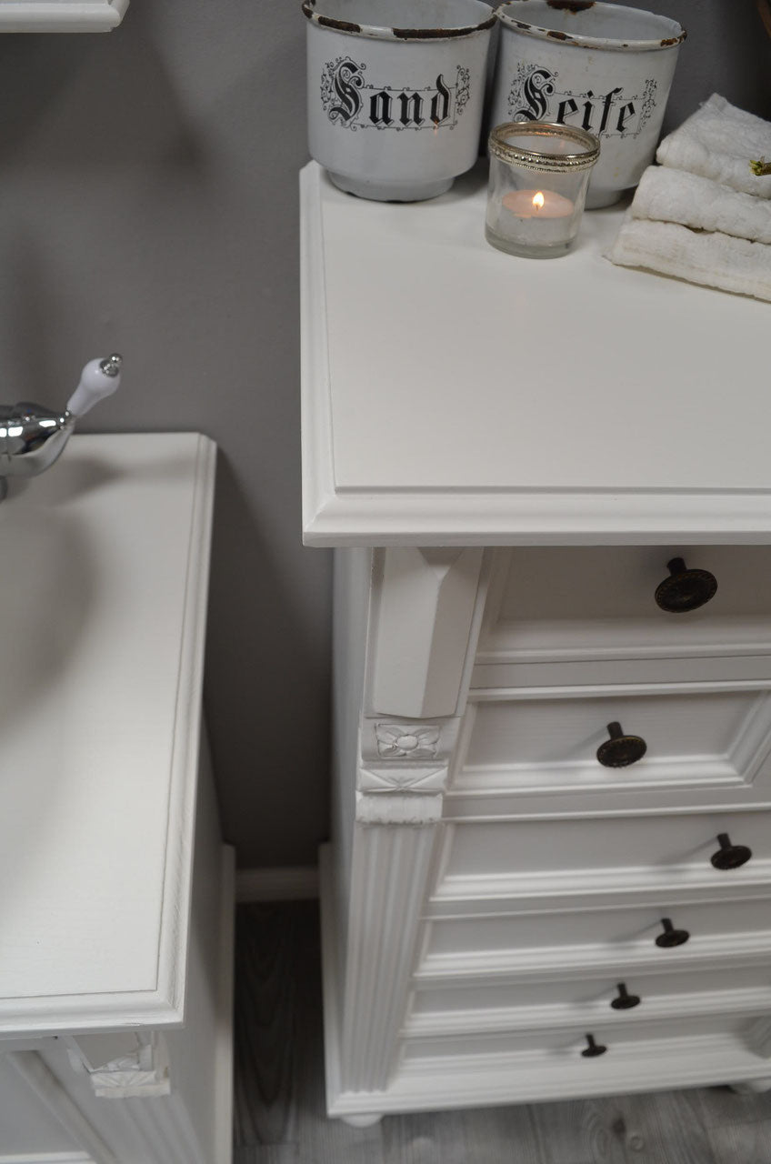Élaine - Small tall cabinet in the Wilhelminian style, country house furniture in solid wood, white