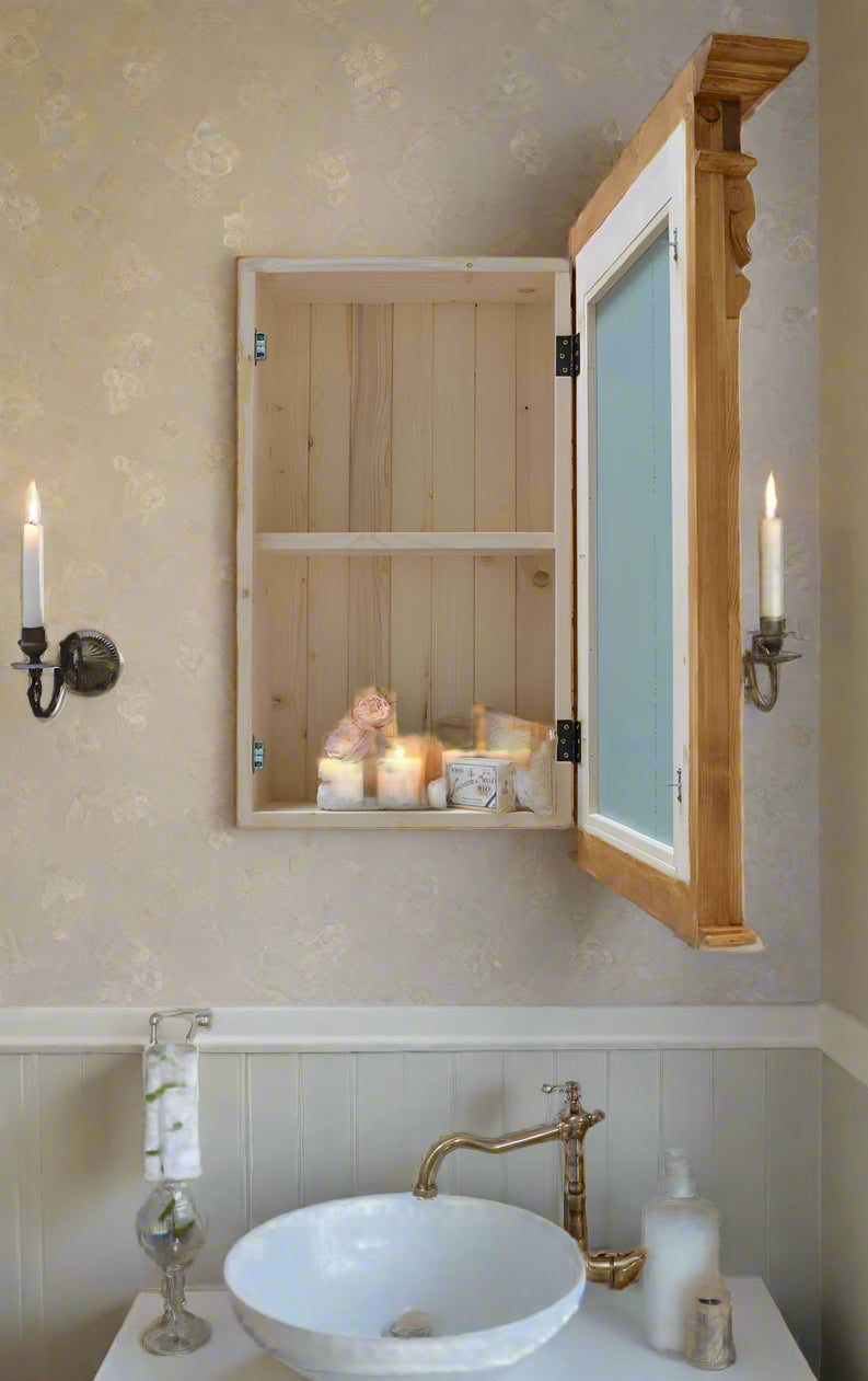 Jadre - small mirror cabinet in country house style