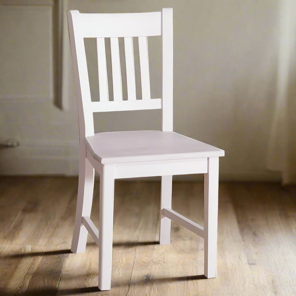 "Jasse" - Country-style chair made of solid wood
