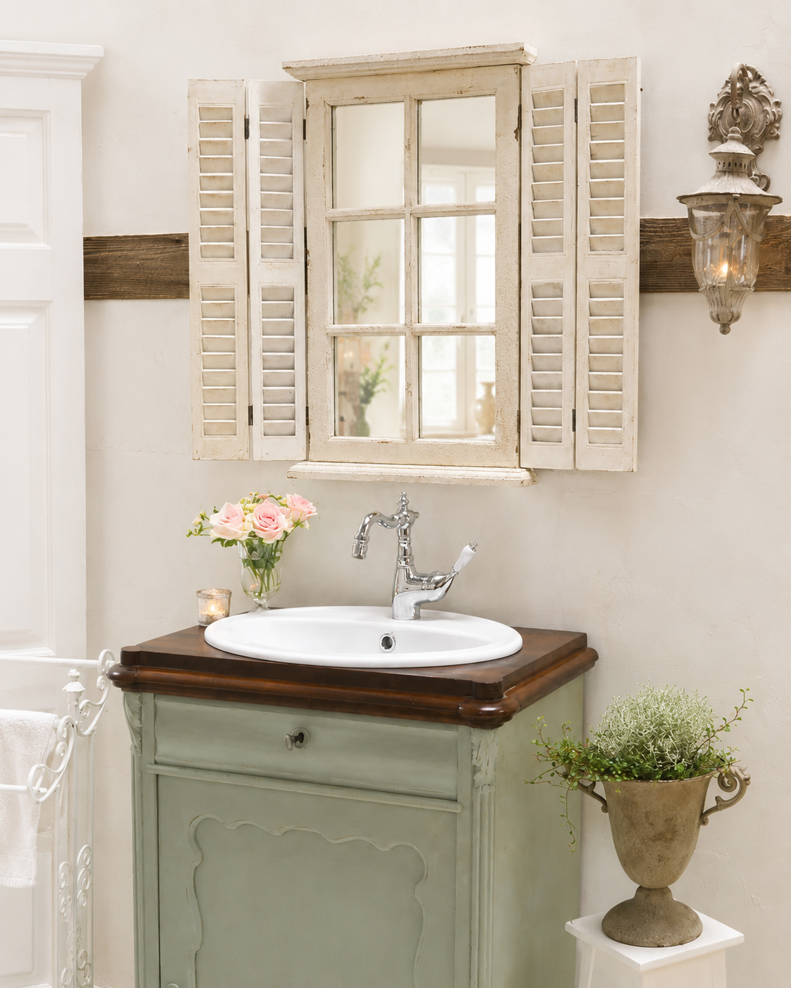 L´amour - Shabby-chic country house mirror with shutter