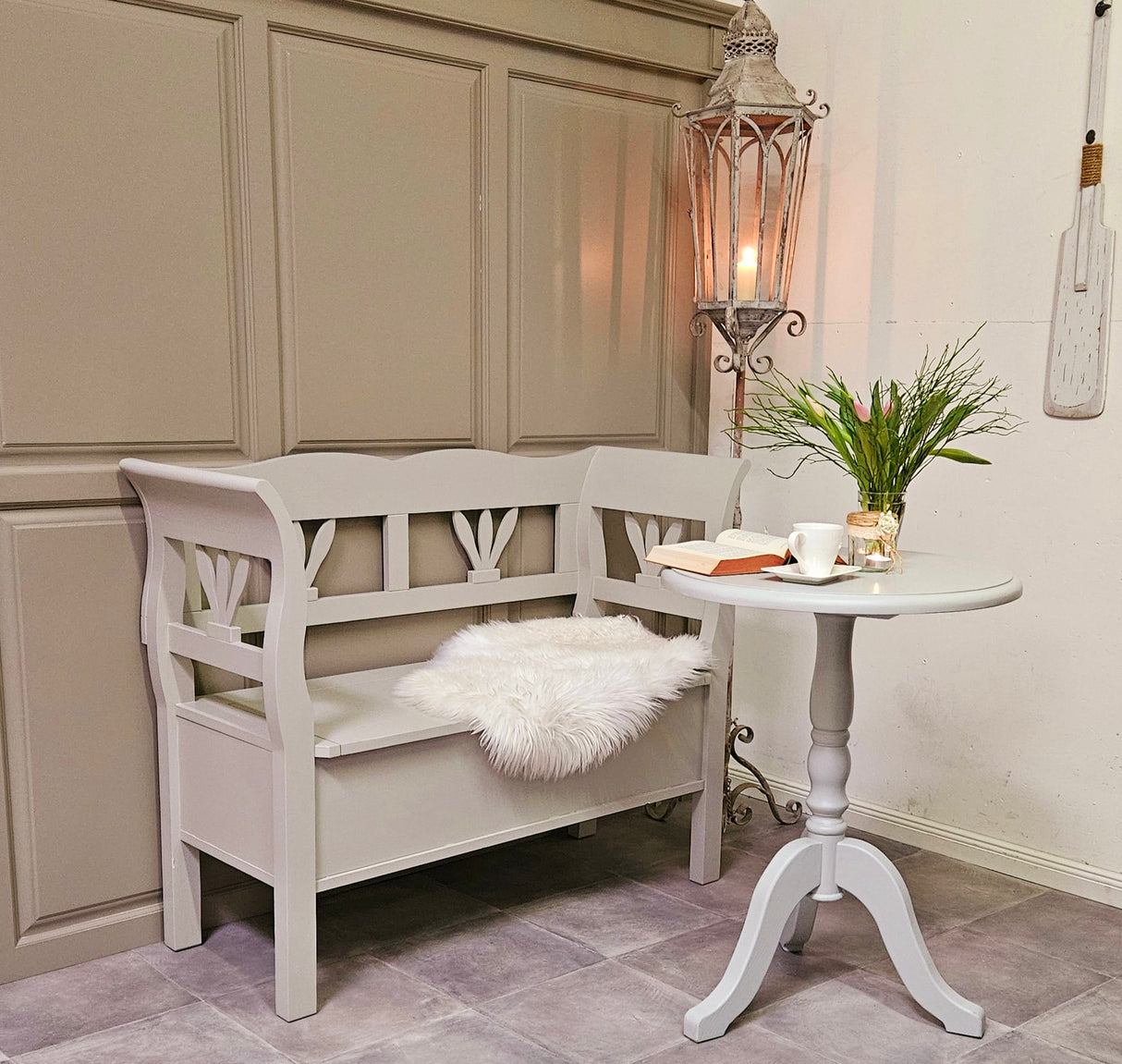 "Lenón" - Country-style storage bench, solid wood, pastel mint lacquered