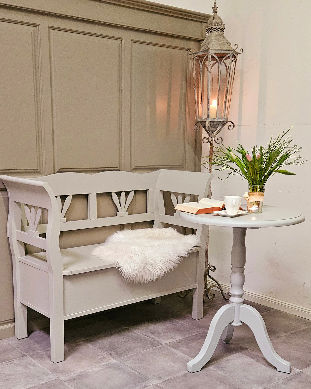 "Lenón" - Country-style storage bench, solid wood, pastel mint lacquered