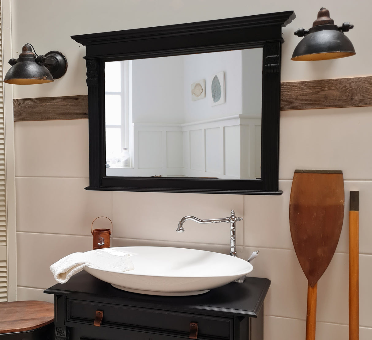 Nerom - Black wooden mirror in the Gründerzeit style