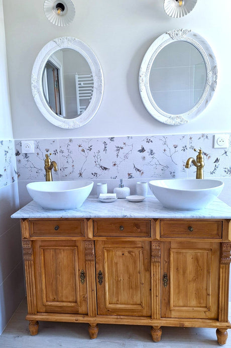 Landhaus-Charme mit Raffinesse – Der Waschtisch „Nimes“ im neuen Glanz