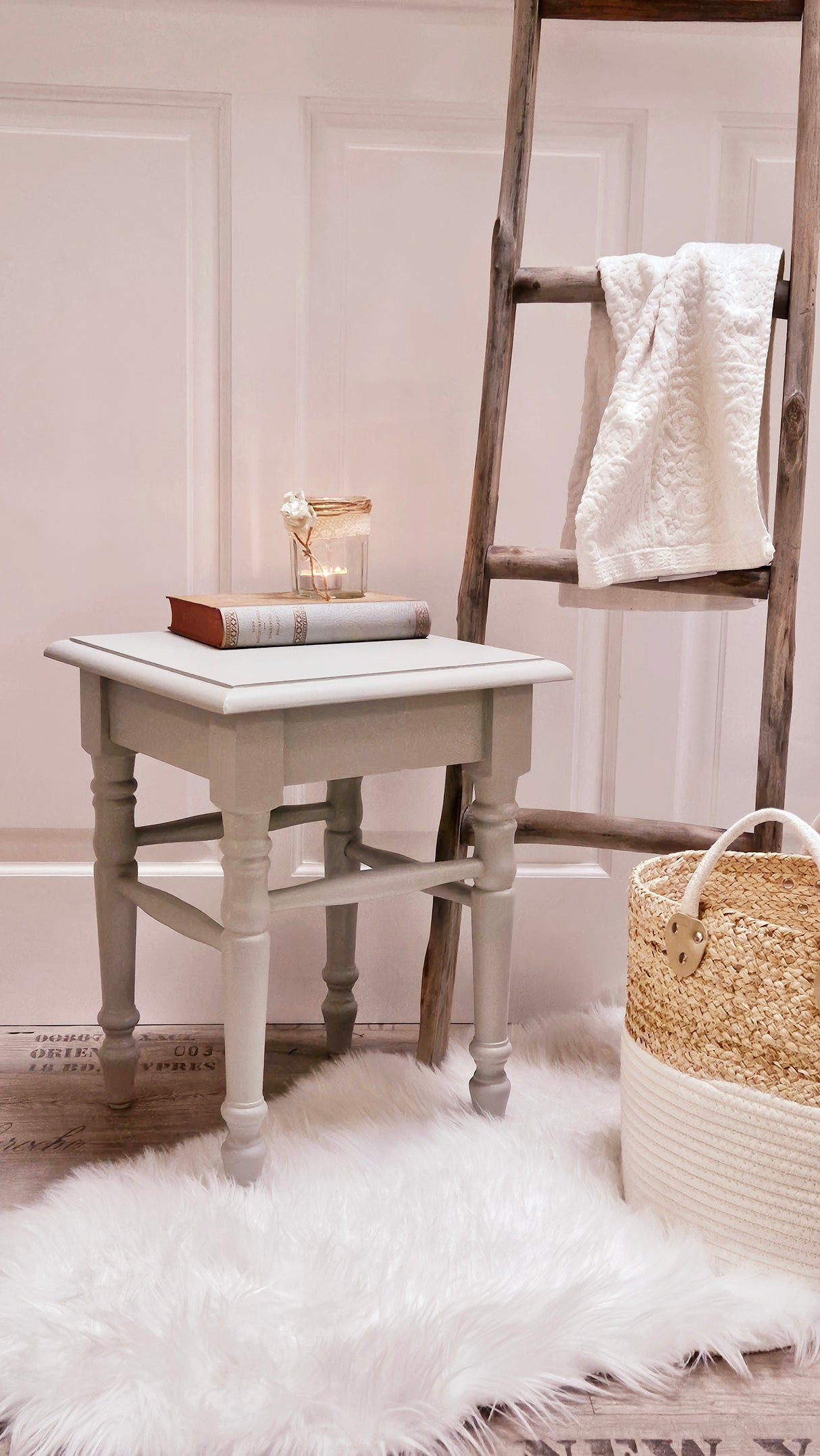 "Jukap" - Landhaus Hocker Massivholz mint