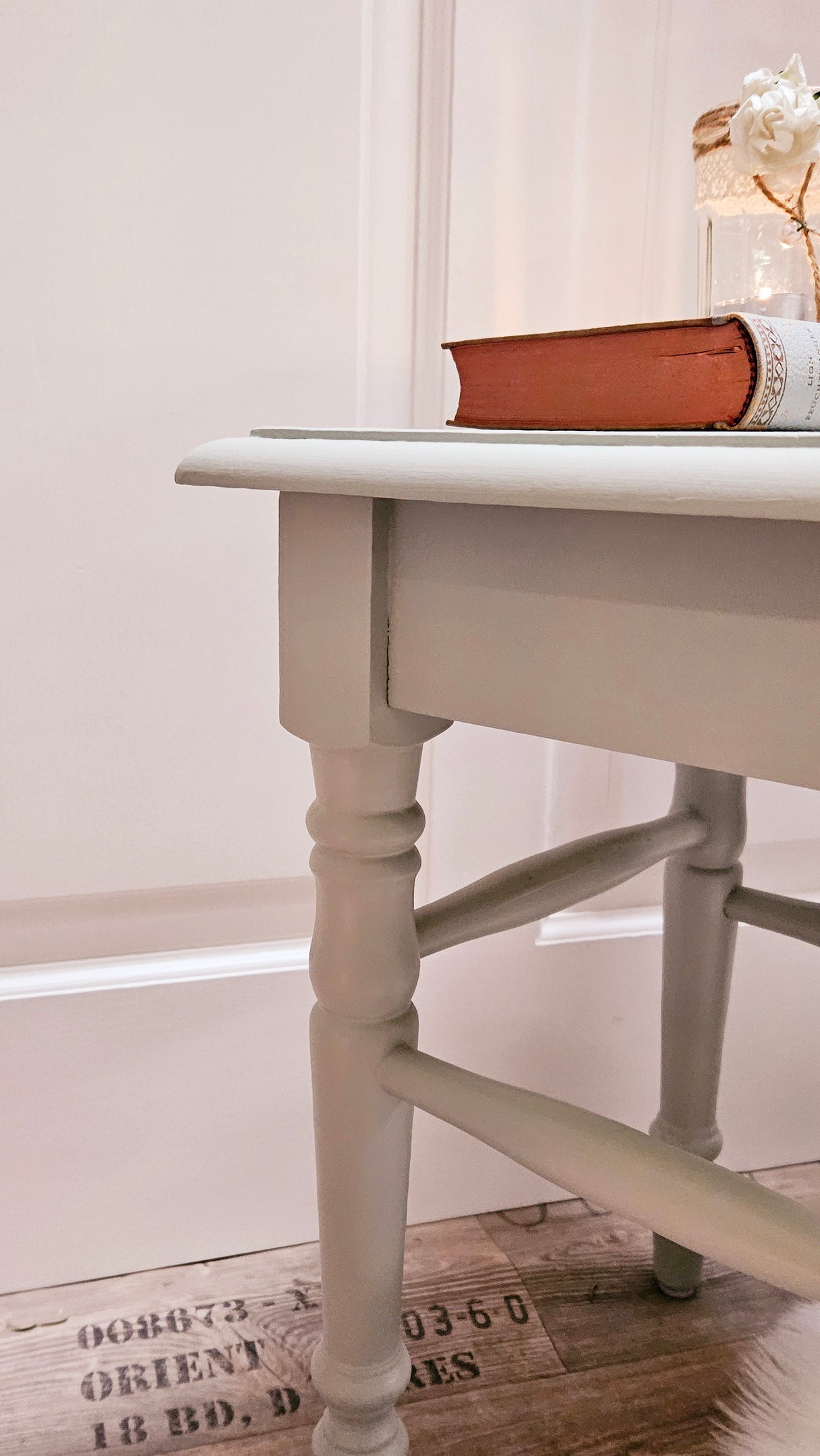 "Jukap" - Landhaus Hocker Massivholz mint