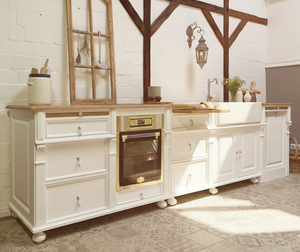 Meuble de cuisine avec compartiment four, de style campagnard, en bois massif