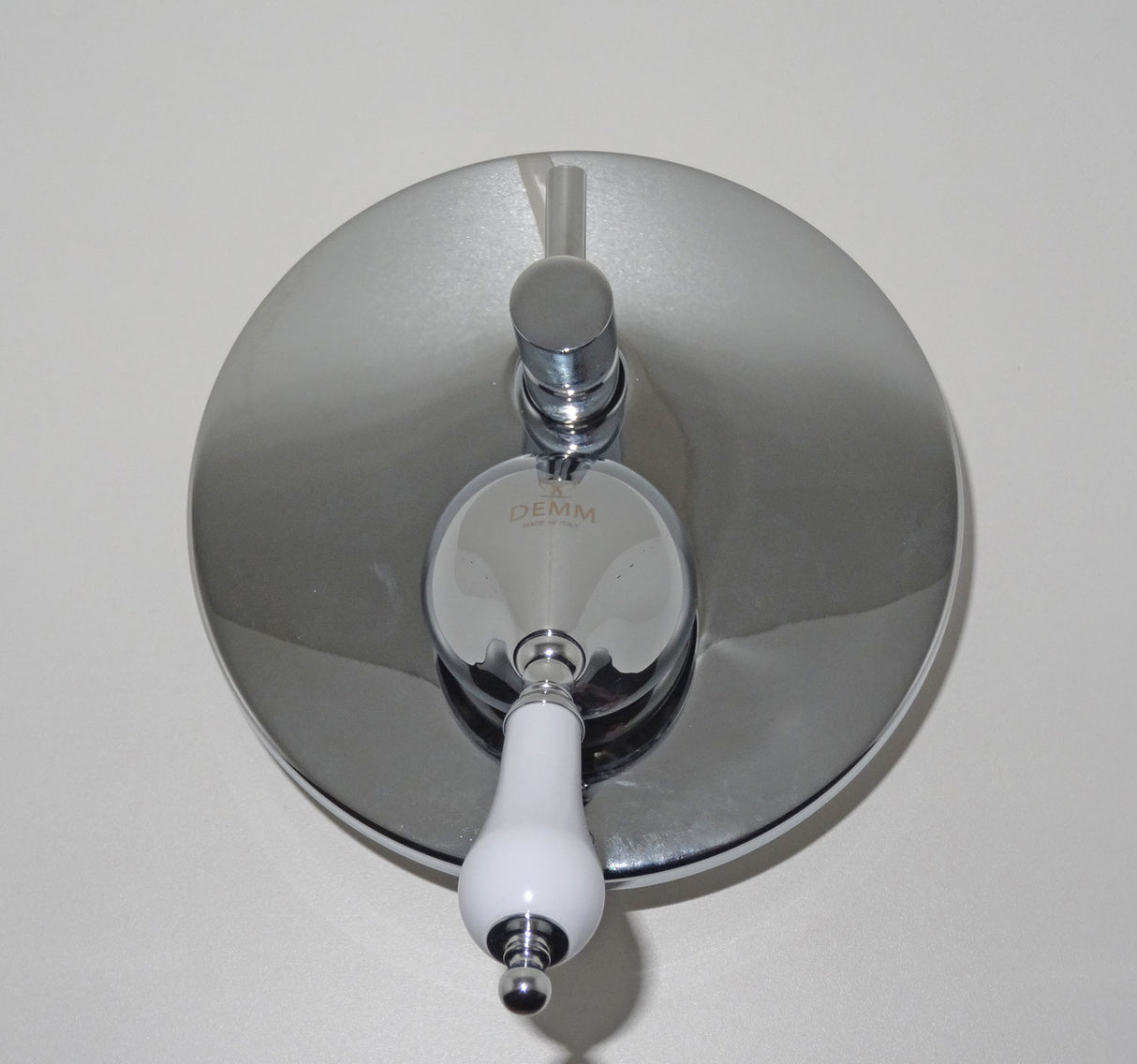 Akaroa chrome - Matching shower and bath taps (concealed)