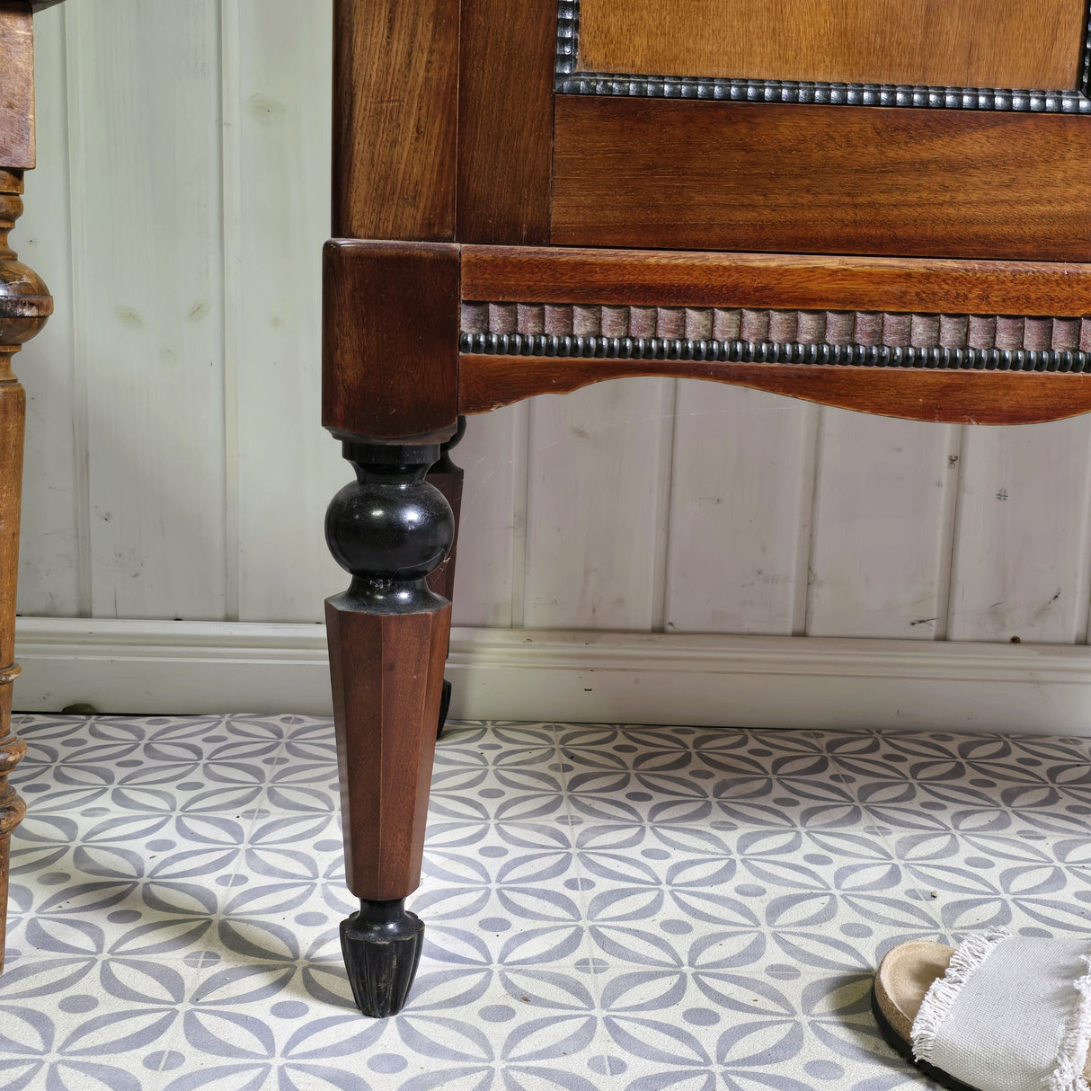 "Arles" Antiker Landhaus Waschtisch