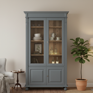 "Arles" - Weiße Esszimmer-Vitrine im Landhausstil mit Stauraum