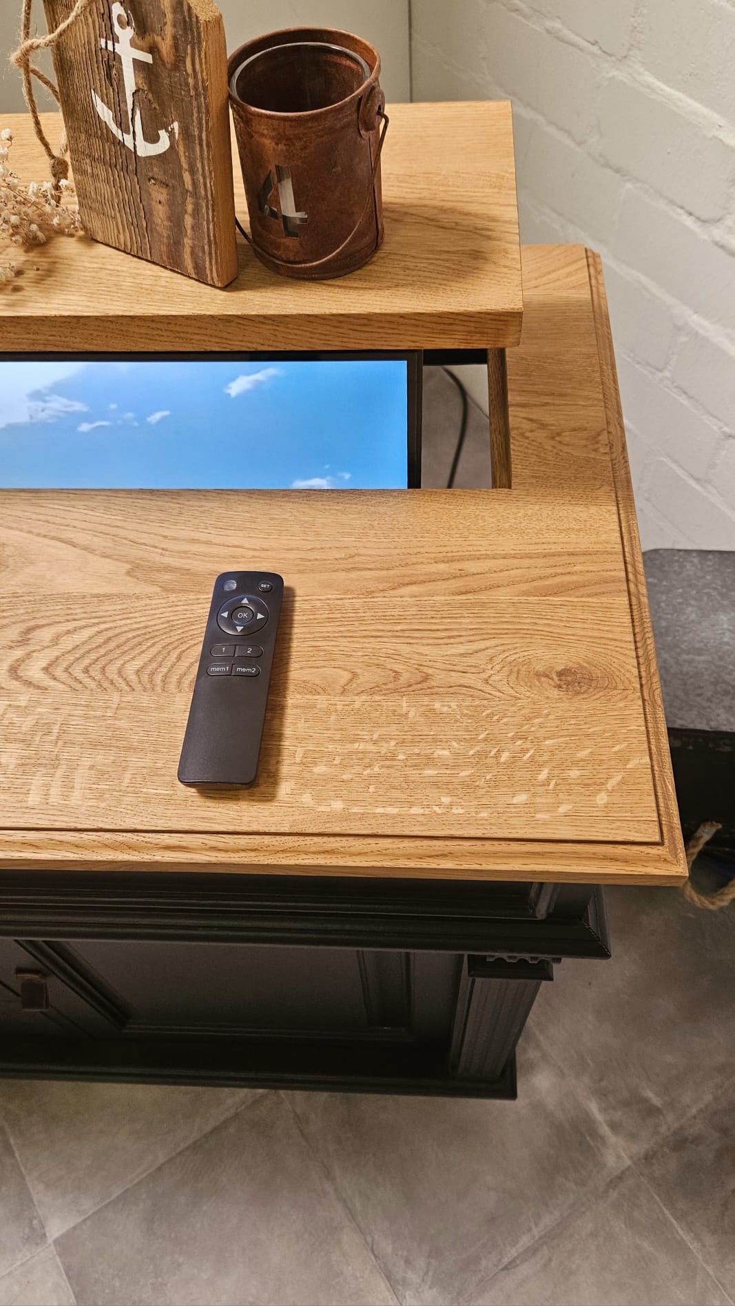 "Bari": Kommode mit herausfahrbarem TV-Lift - 55 Zoll oder 65 Zoll