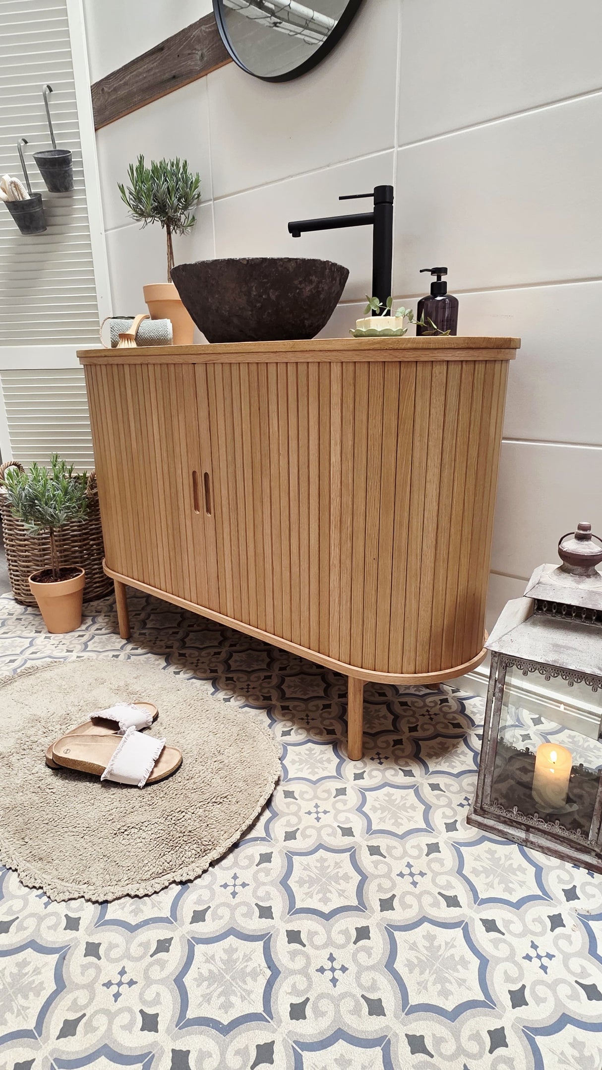 "Boroy" - Waschtisch im modernen Landhausstil mit Flusssteinbecken | PURE-Serie von L&L