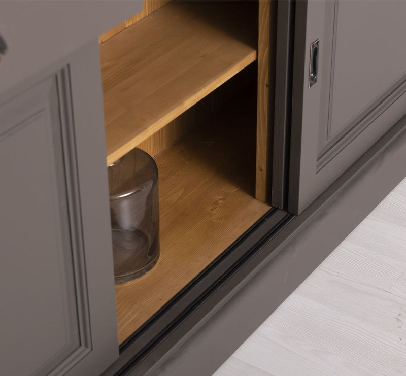 "Colon Noir" - Charmantes Landhaus-Buffet in schwarz mit Platz für Gläser und Weinflaschen