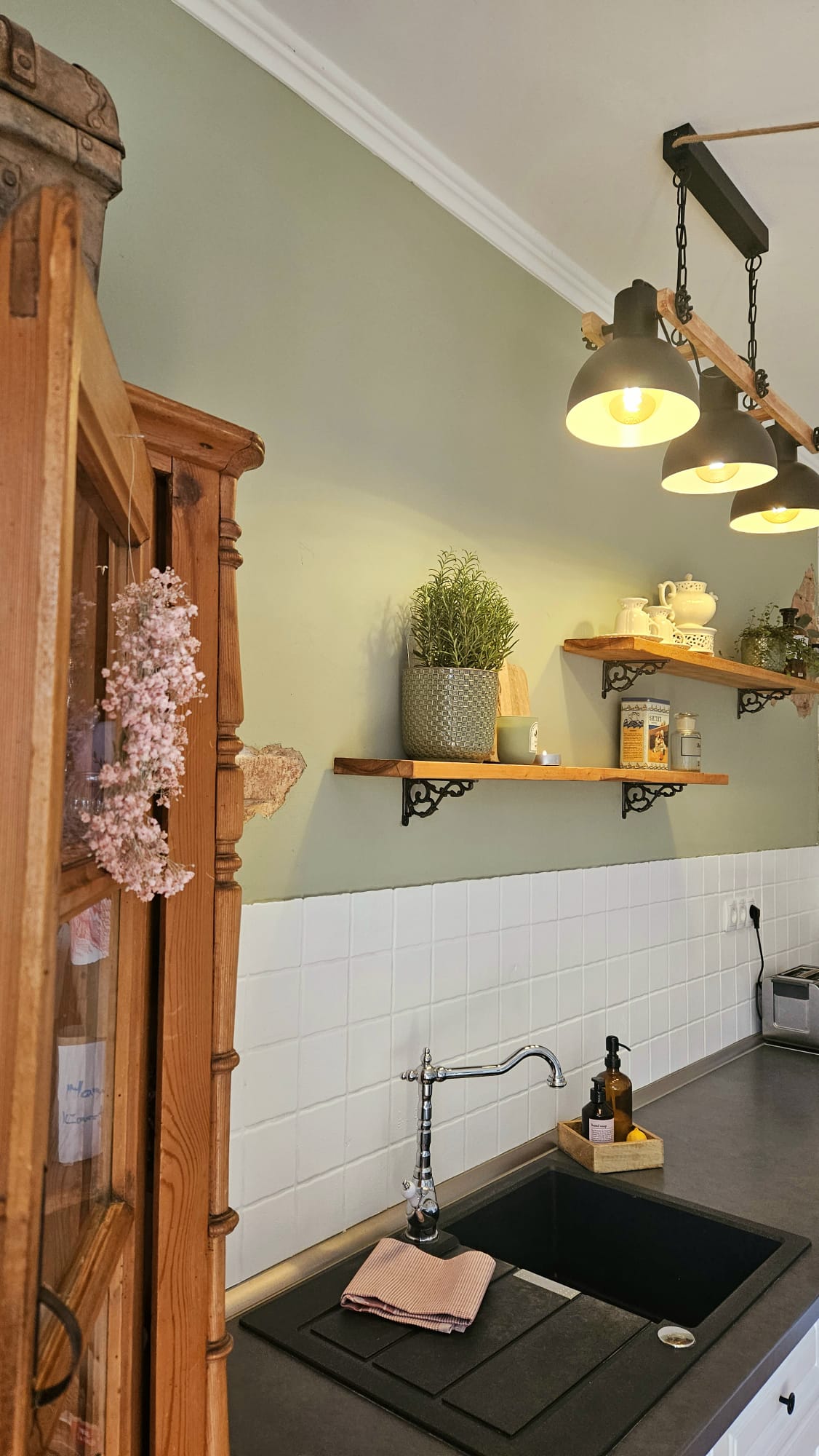 Küchenregal für die Wand leicht selbstgemacht