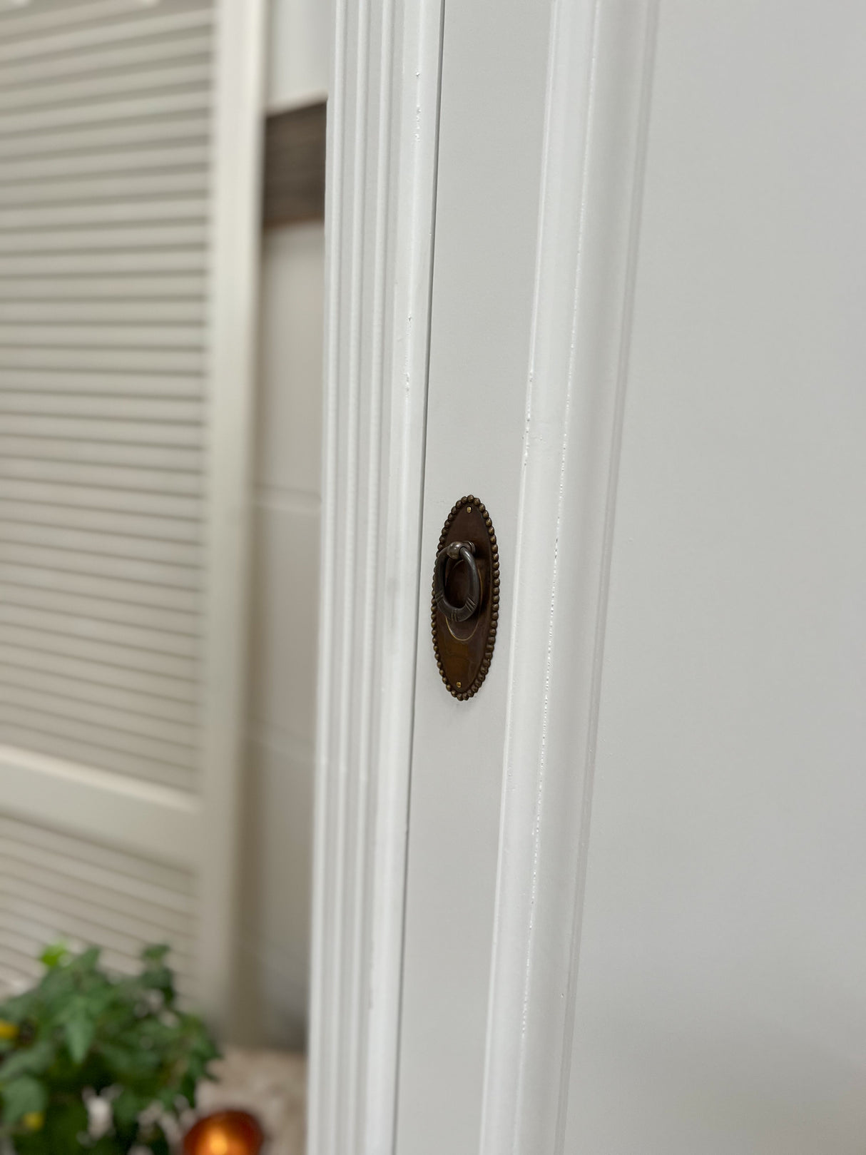 "Clane" - armoire haute de style campagnard