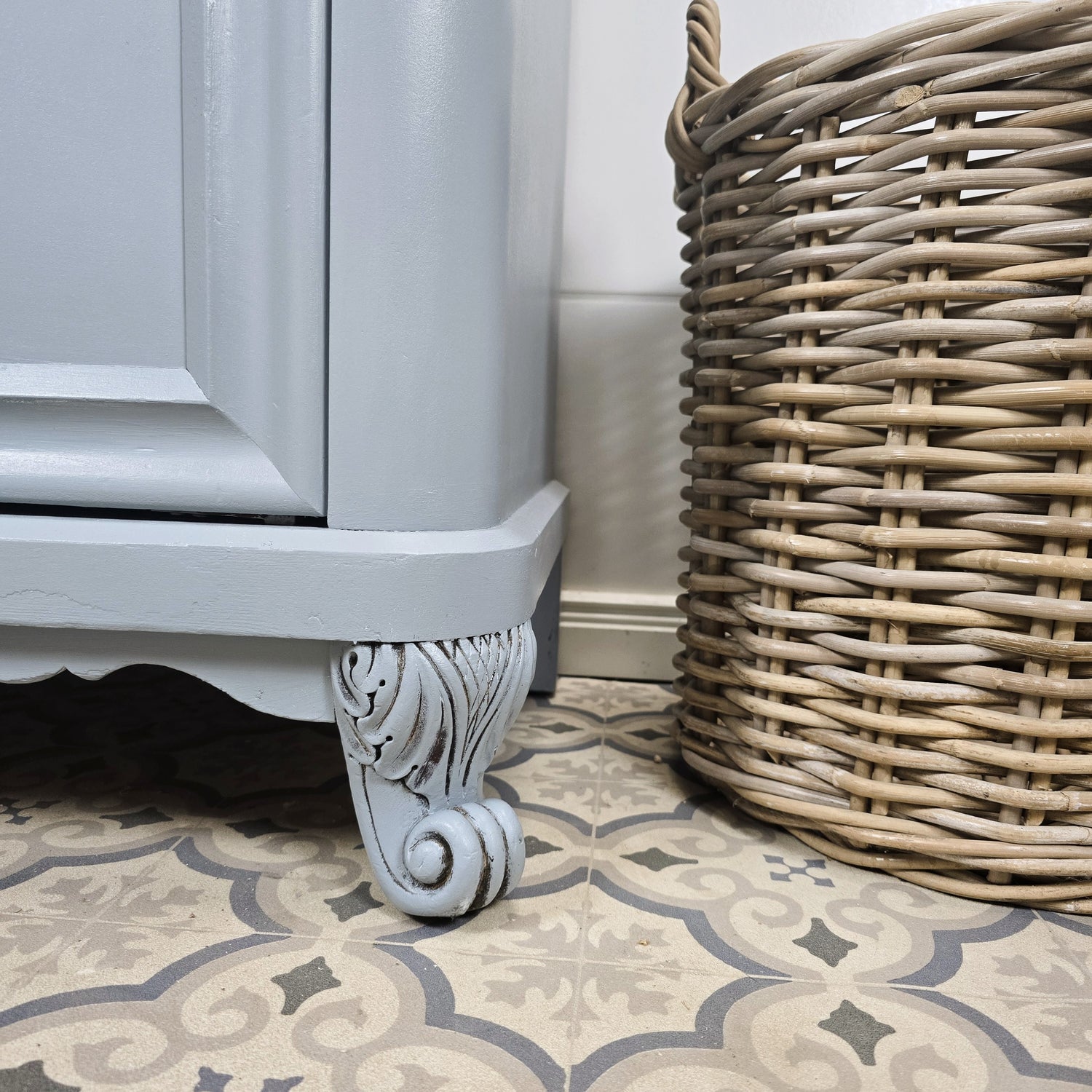 "Elsje" - Antiker Landhaus Waschtisch 71,5 cm