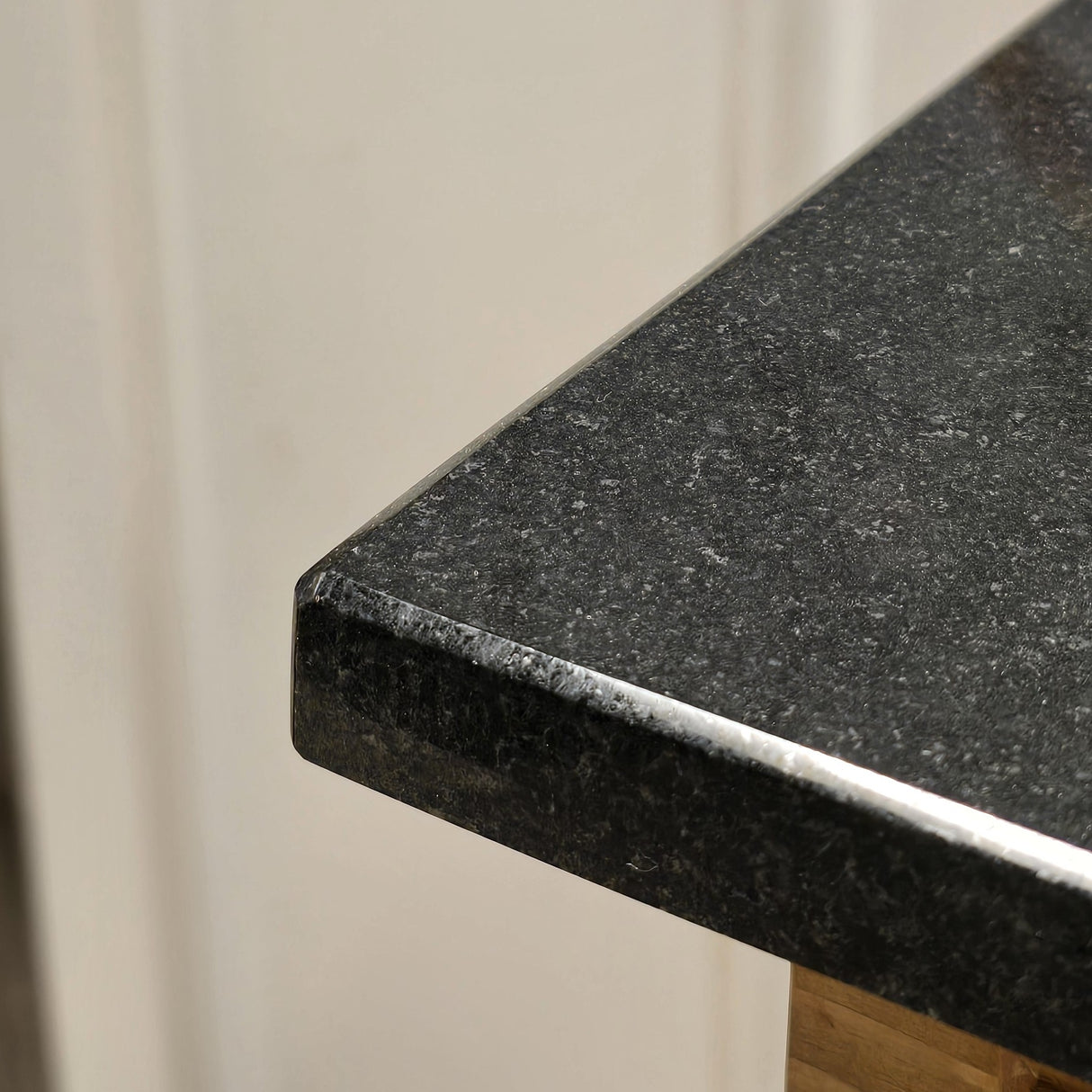 "Bailey" Landhaus-Waschtisch mit schwarzer Granitsteinplatte 80 cm