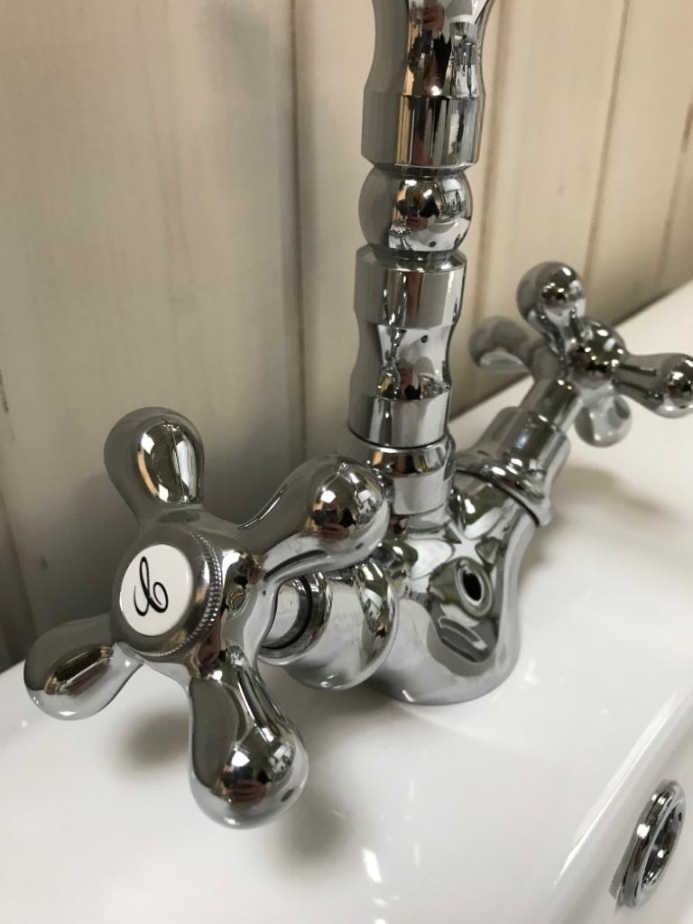 Havel chrom - Kreuzgriff-Armatur im Landhausstil inkl. Ablaufventil