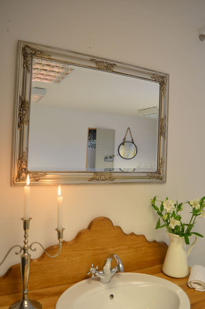 Kaleo - Country style mirror in silver