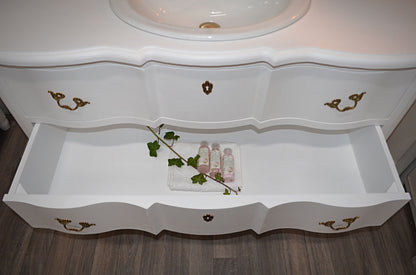 "Kiama" large, white washbasin in baroque style