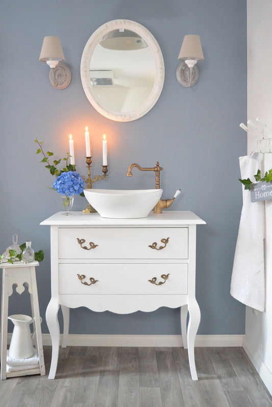 "Kulina" white country house washbasin in Chippendale style
