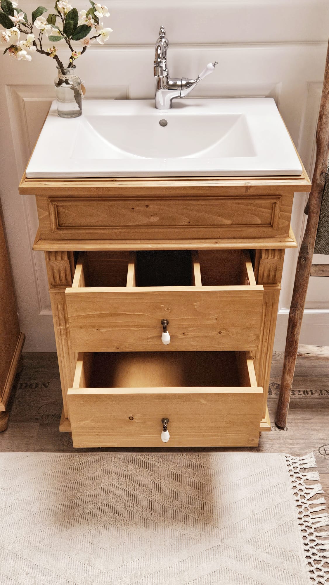 ℒ &ℒ - Landhaus Badezimmer-Set aus Holz