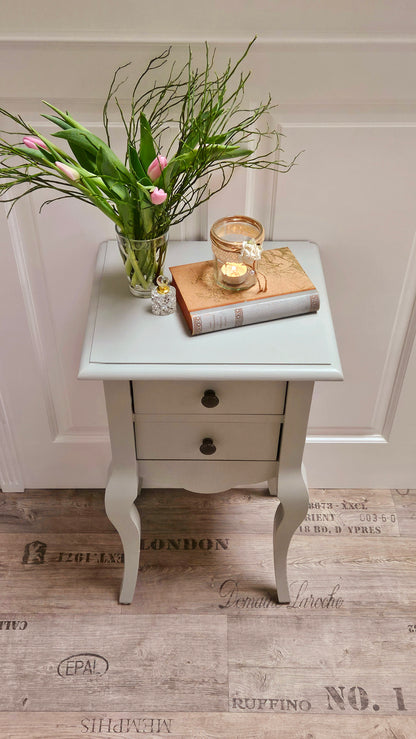 "Nuit" - Country house bedside table solid wood mint