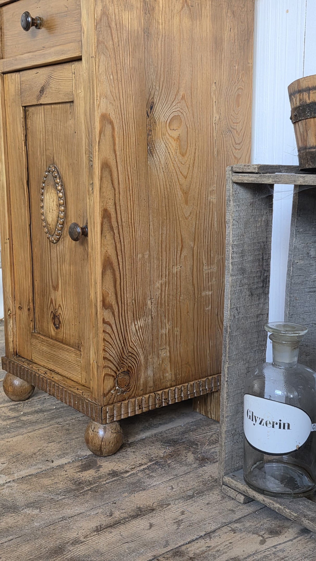 "Liné" Kleiner, nostalgischer Naturholz-Waschtisch