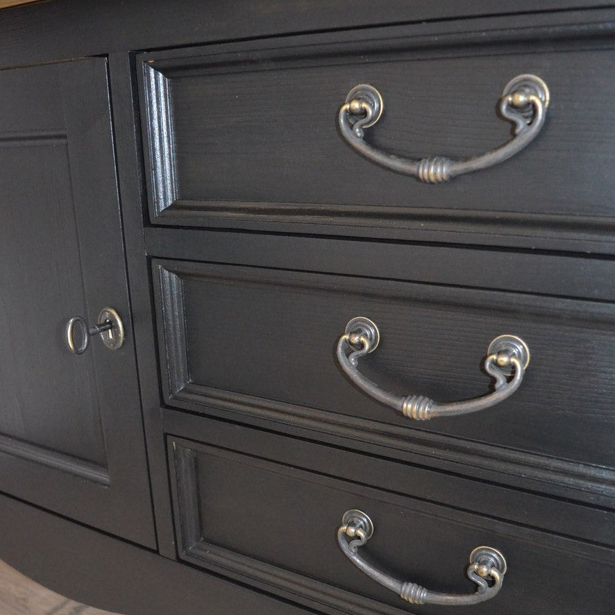 "Kommode Lysander" nostalgisches schwarzes Massivholz-Sideboard mit Eichenplatte
