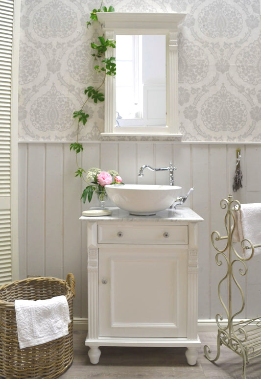 "Mariola" - lavabo de campagne retaillé en bois massif avec plan en marbre clair - Bianco Carrara