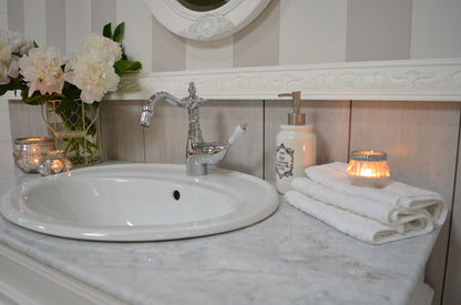 "Marseillon" - Classic marble washbasin in country house style
