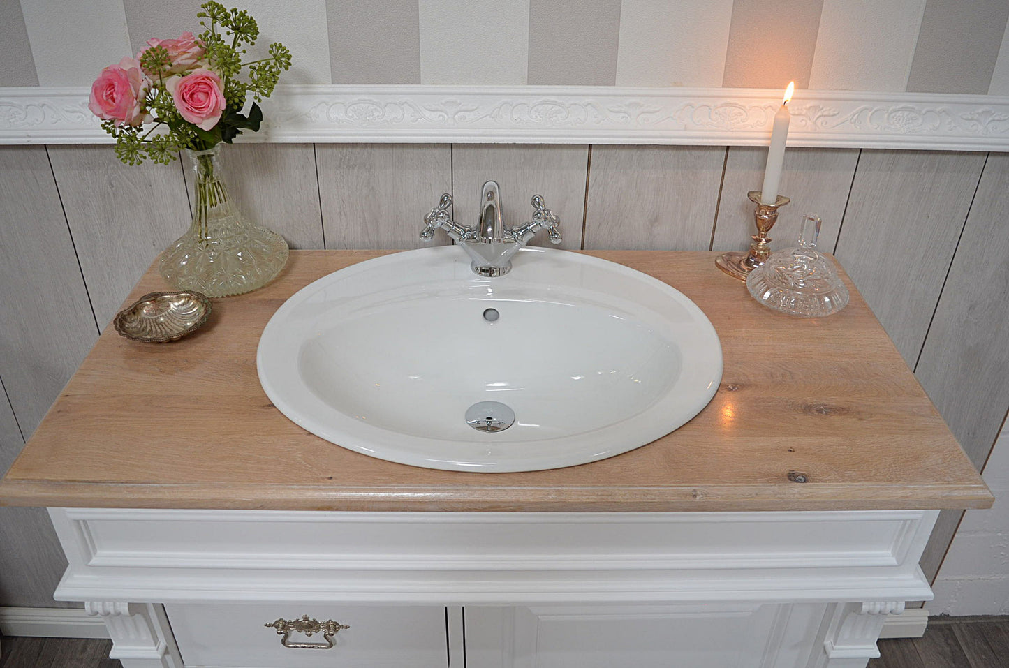 "Mersey" Solid country house vanity unit with light oak top