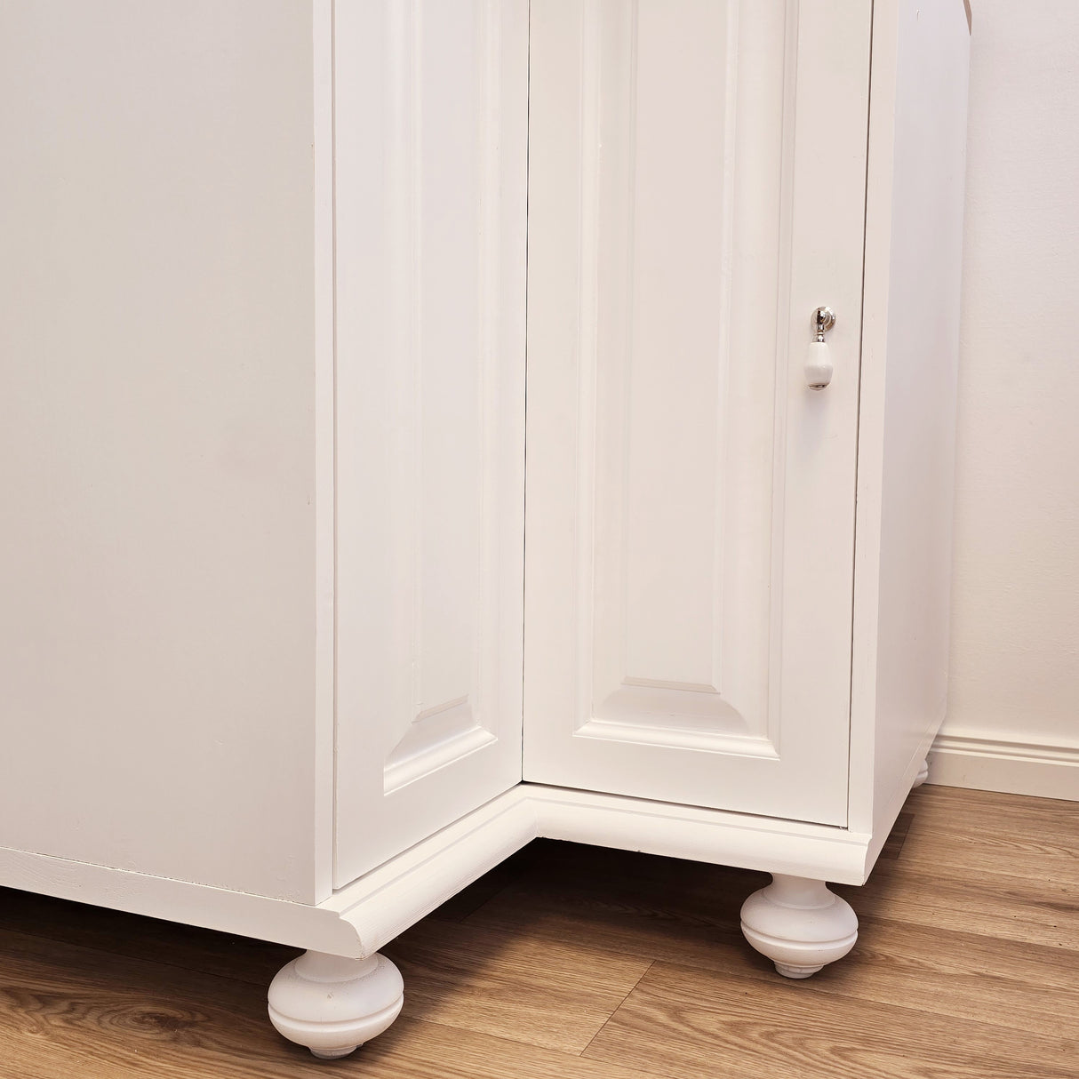 "Milo" - Corner cabinet in country house style 98 cm