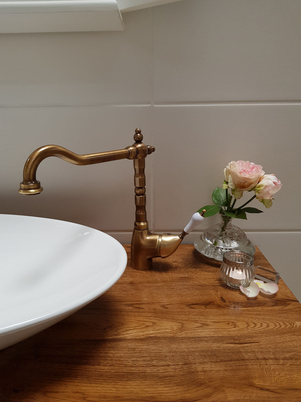 Mosel bronze large - Faucet in antique brass look, single lever mixer bronze in country house style