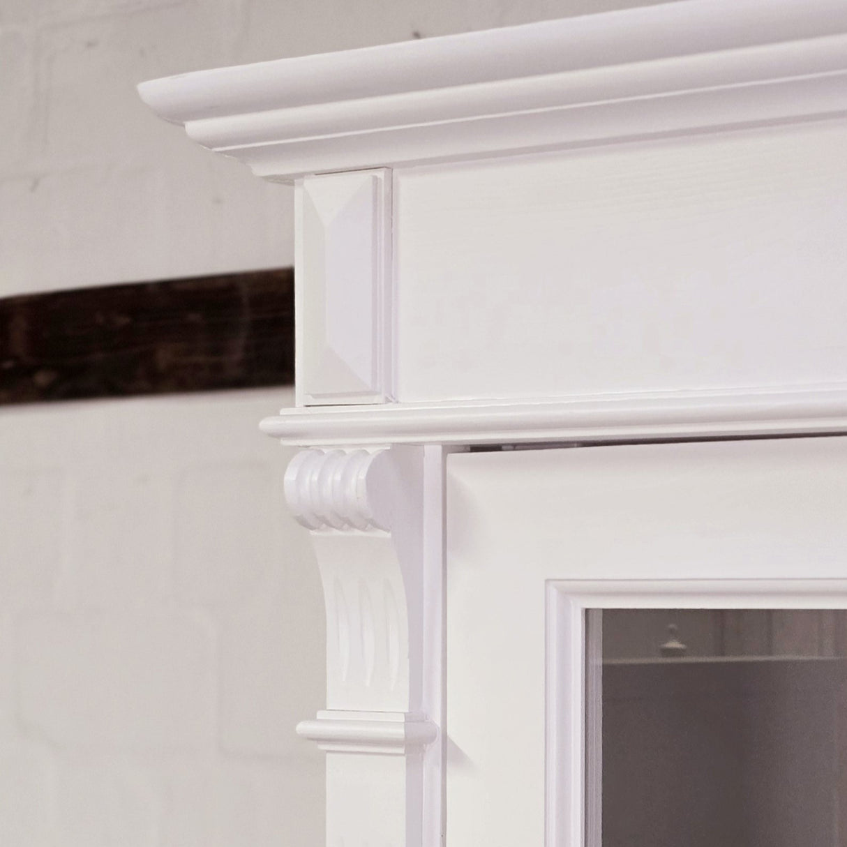 "Soissons" - Elegant country house dining room cabinet in the Wilhelminian style