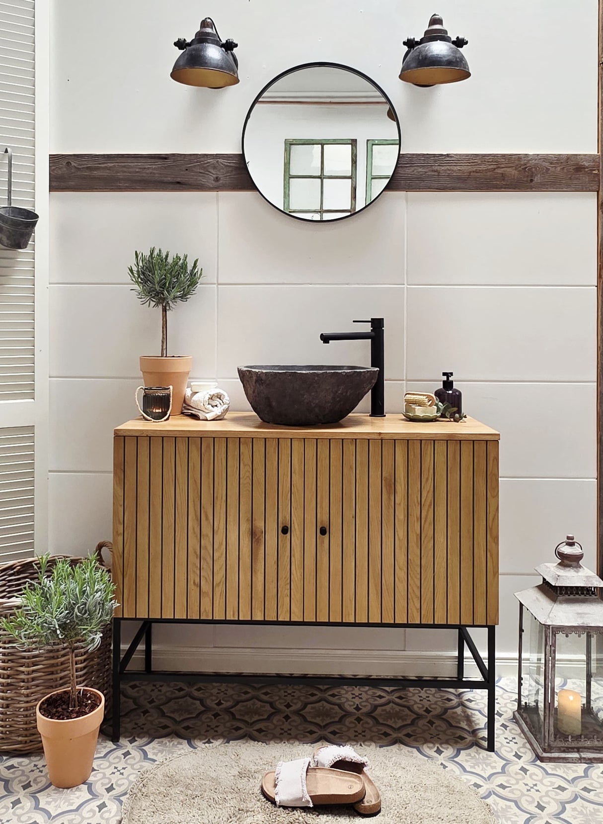 "Ratrid" - Waschtisch im modernen Landhausstil mit Flusssteinbecken | PURE-Serie von L&L