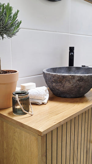 "Ratrid" - Waschtisch im modernen Landhausstil mit Flusssteinbecken | PURE-Serie von L&L