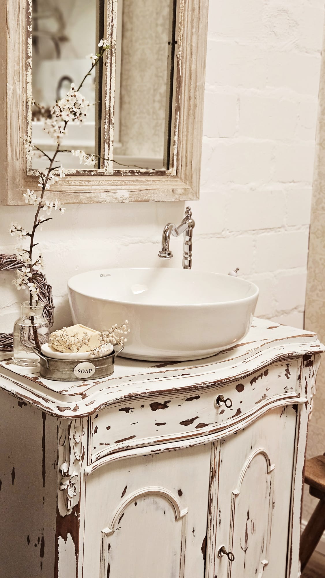 "Silver" - Antique shabby chic washbasin