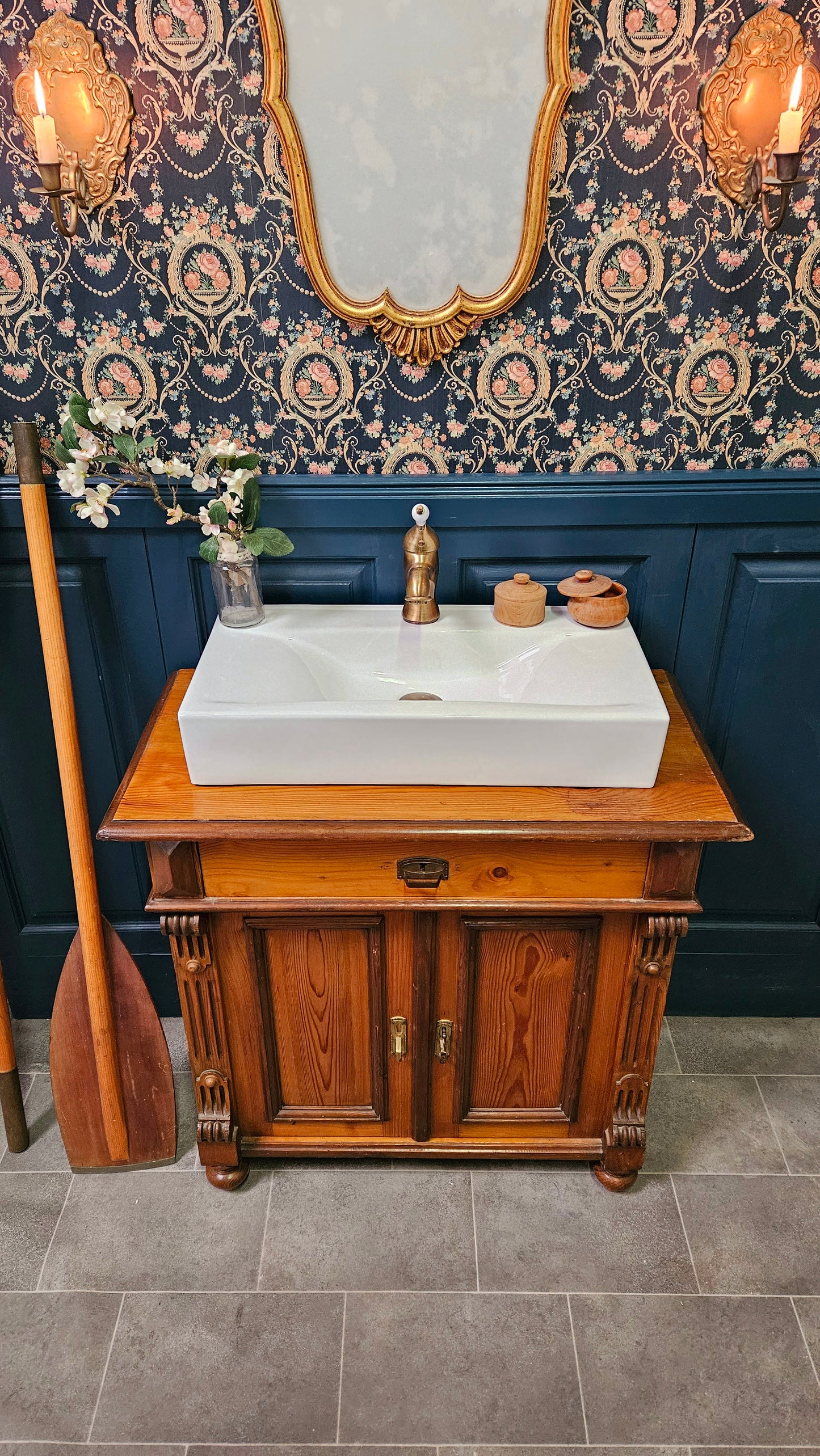 "Skip" vintage country house washbasin wood