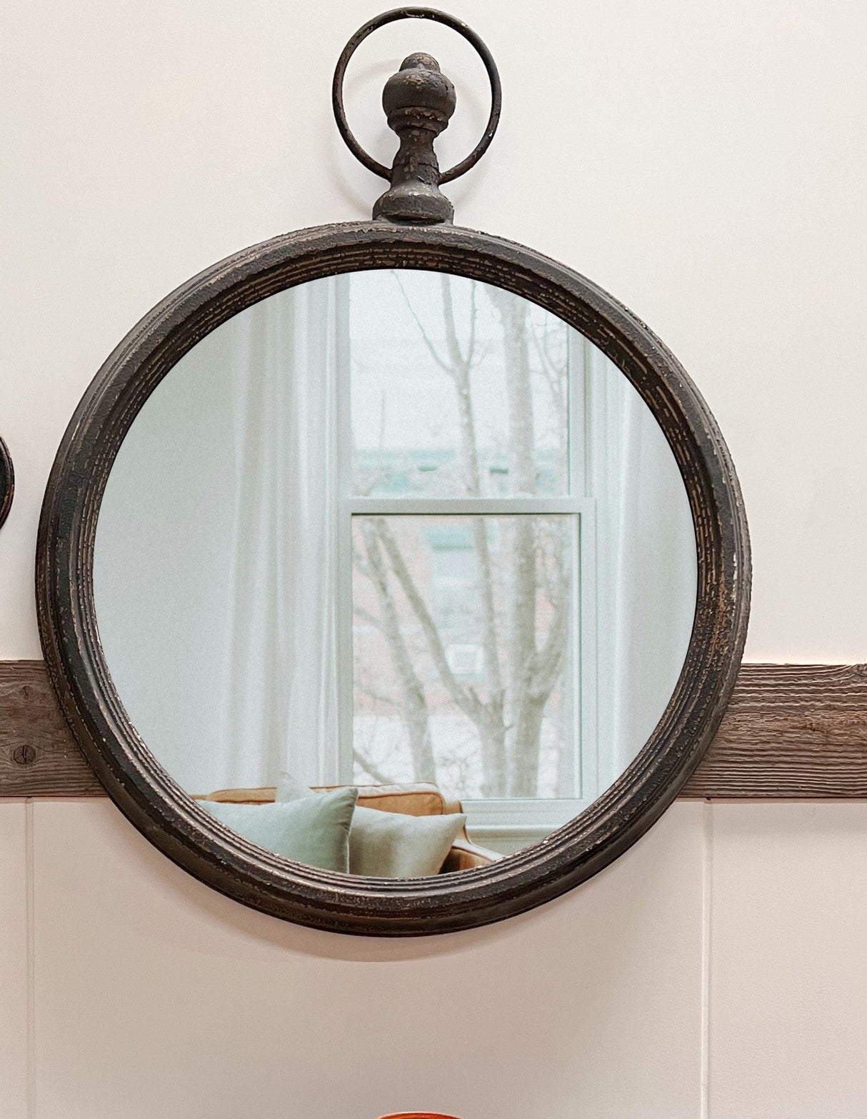 "Time" - Runder Wandspiegel im Retro-Look