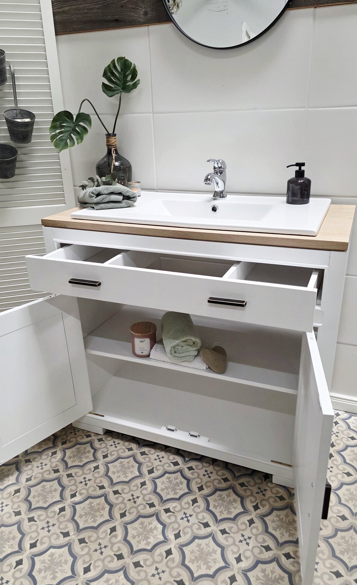"Lirea" - Waschtisch im modernen Landhausstil mit Keramikbecken| PURE-Serie von L&L