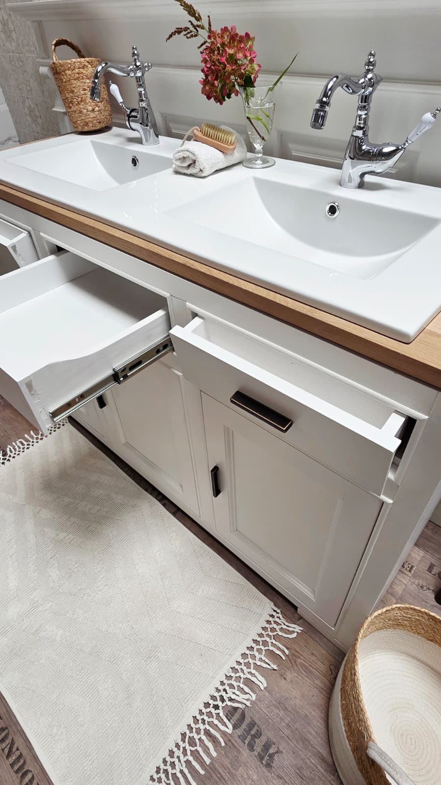 "Lyby" - Doppel-Waschtisch im modernen Landhausstil mit Keramikbecken| PURE Serie