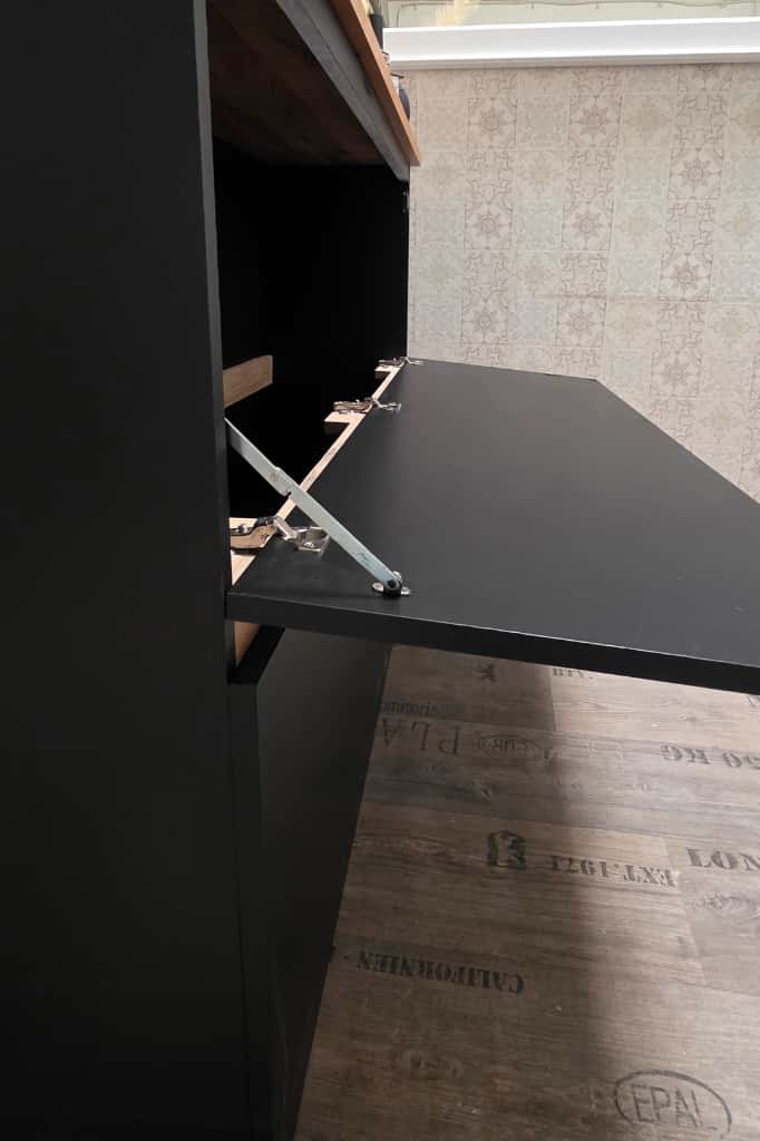 "Merim": Sideboard mit TV Lift, elektrisch 55 Zoll