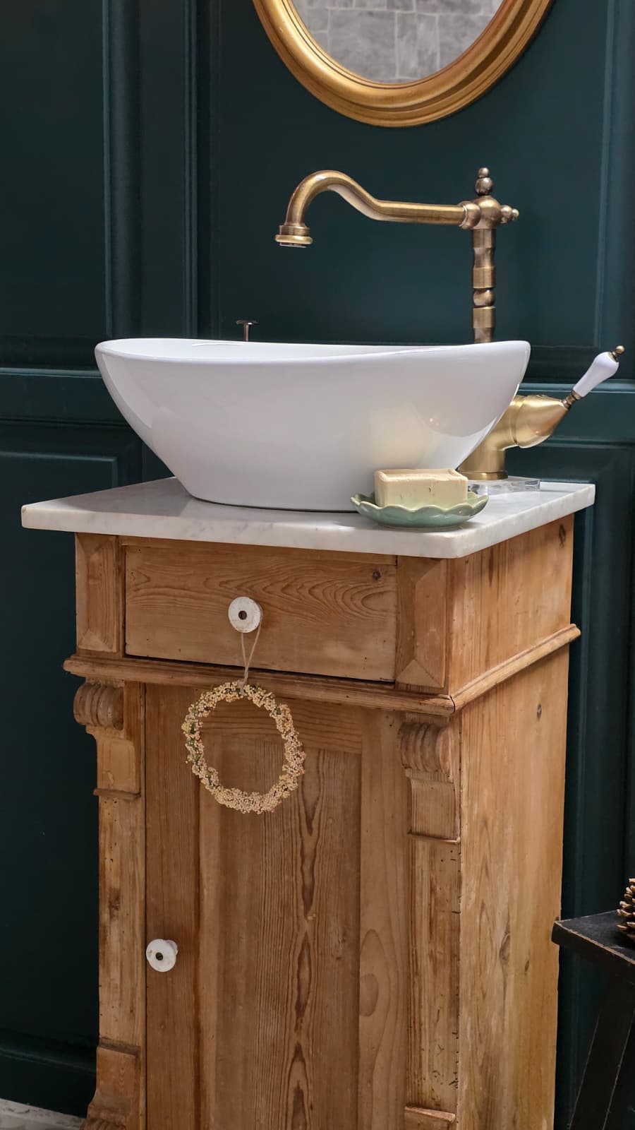 "Levon"- Antiker Landhaus Waschtisch