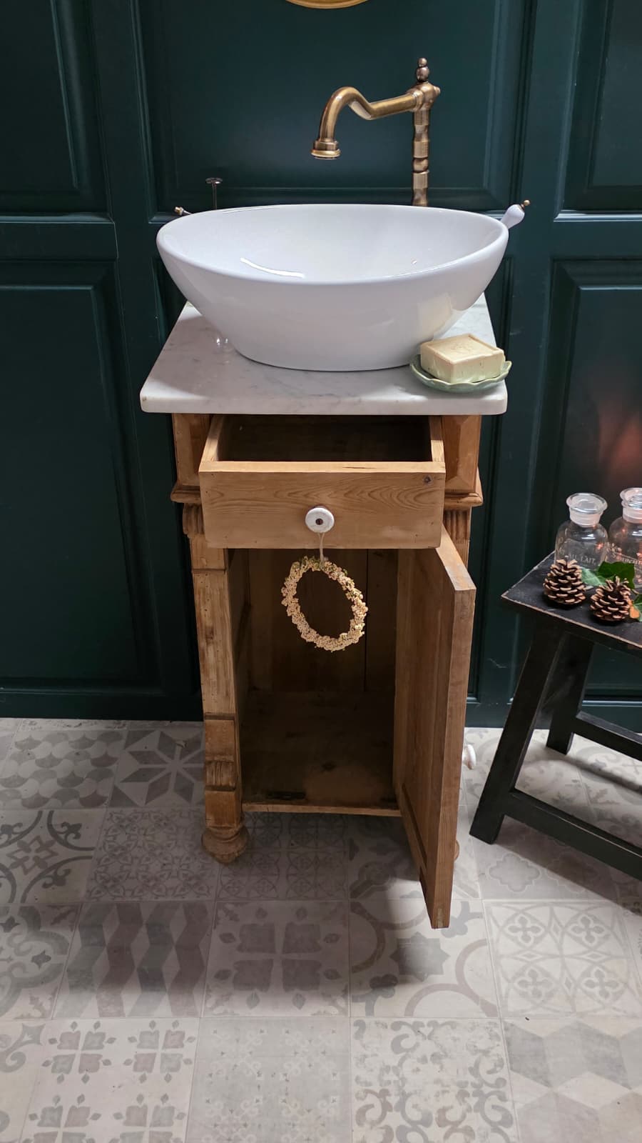 "Levon"- Antiker Landhaus Waschtisch