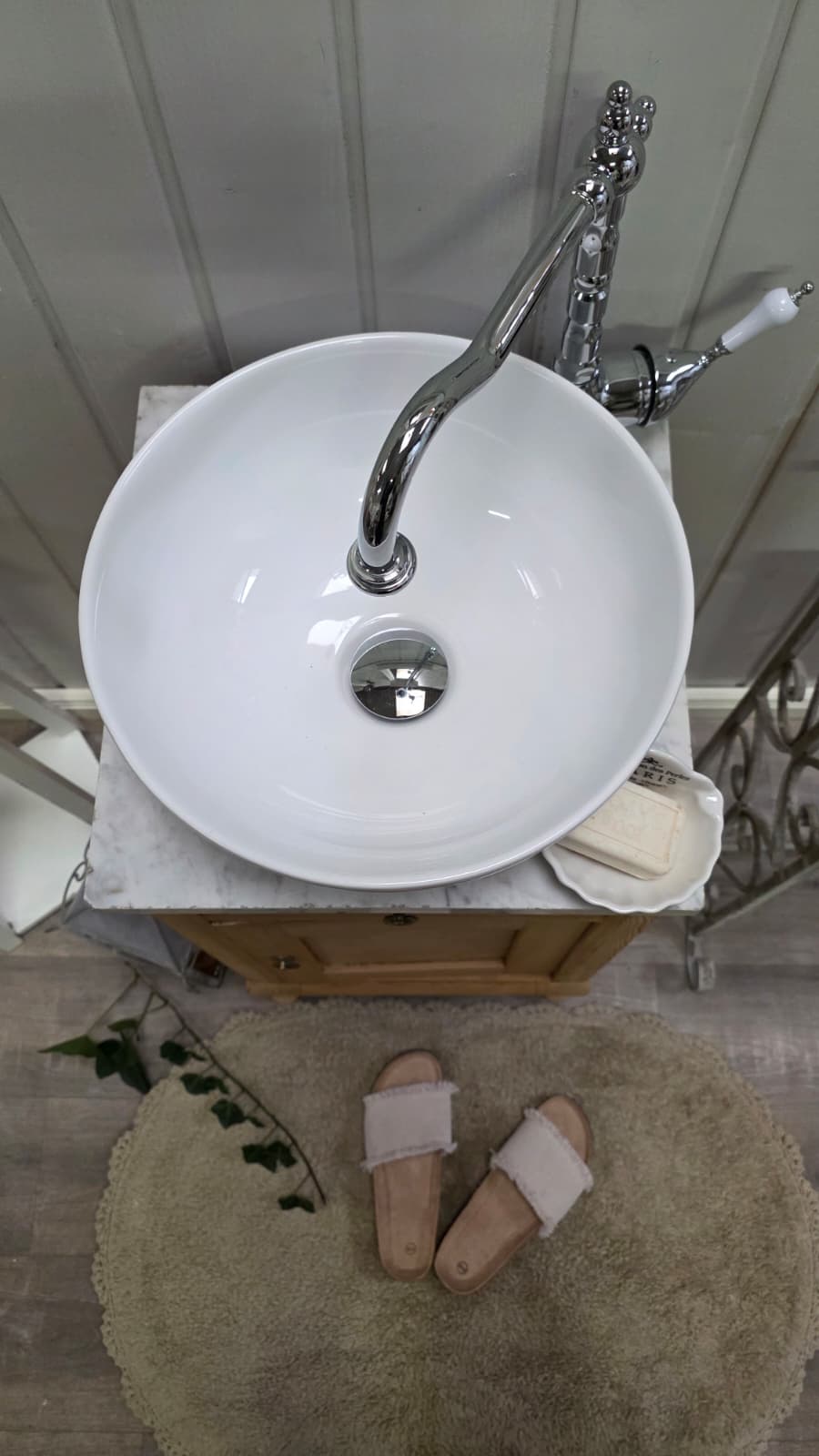 "Bjelle"- Antiker Landhaus Waschtisch