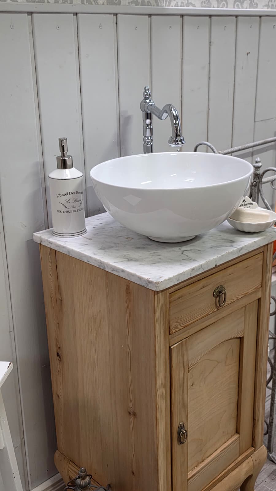 "Bjelle"- Antiker Landhaus Waschtisch