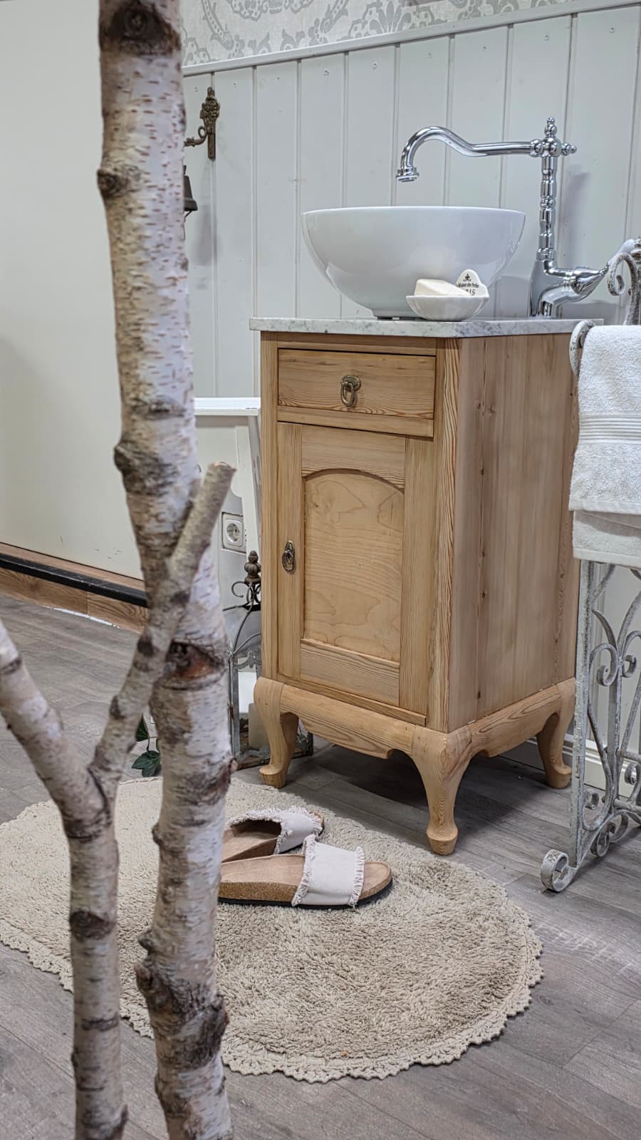 "Bjelle"- Antiker Landhaus Waschtisch